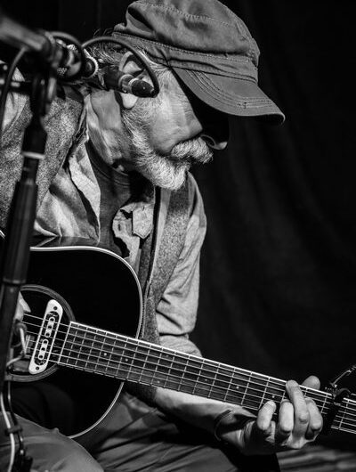 Samedi 28 Juin Concert de Dik Banovich au Pont Ar Len Café à Glomel