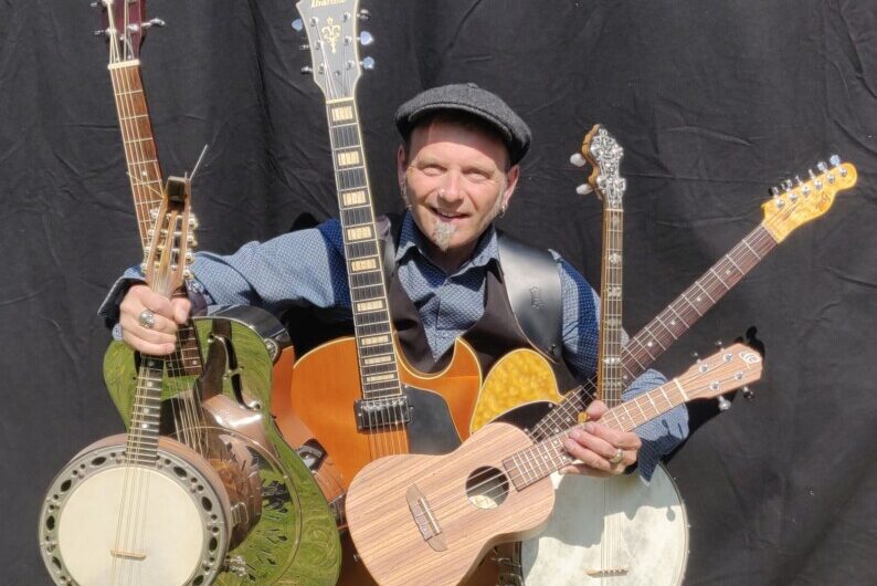 Spectacle-Conférence «Tout un monde de guitares» au Trémargad’kafe à 16h00 le 18/01