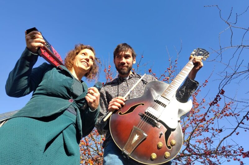Les Pleurs de Joie du Chaperon Rouge Dimanche 13 septembre | 17h00 | TremargadKafé